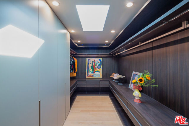 619 N Harper Avenue, Los Angeles CA: https://media.crmls.org/mediaz/cf7a813e-78a2-4ea8-b2da-4ae5abcc02d6.jpg