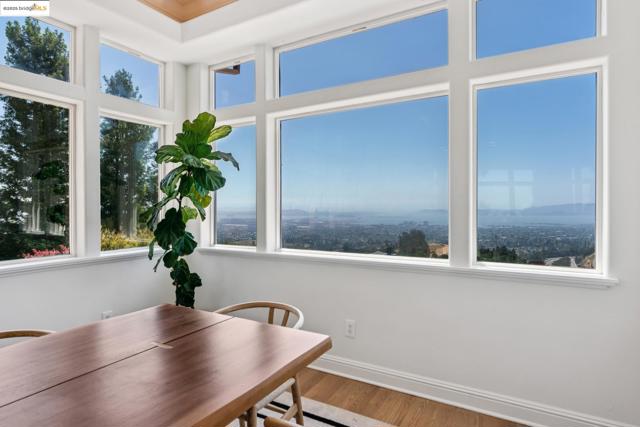 16032 Broadway Ter, Oakland CA: https://media.crmls.org/mediaz/cf7b9d84-063c-480b-865e-ed811ebe63db.jpg