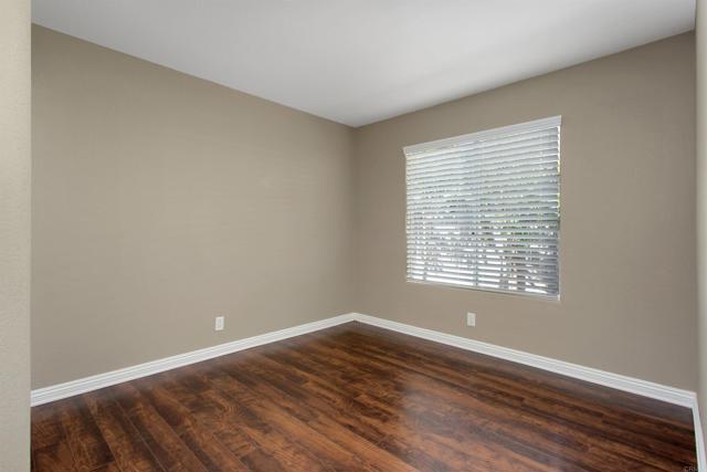 1842 Corte Pulsera, Oceanside CA: https://media.crmls.org/mediaz/cf7bf0b5-4e02-4f93-b36e-54141516fff3.jpg