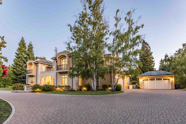 58 Marymont Avenue, Atherton CA: https://media.crmls.org/mediaz/cf7c25f2-d3a1-423c-8ec7-e2a558f9a7b3.jpg