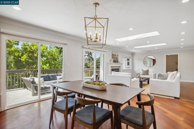 561 Morecroft Road, Lafayette CA: https://media.crmls.org/mediaz/cf7c840e-7402-4c0c-be2a-418e24ceaa46.jpg