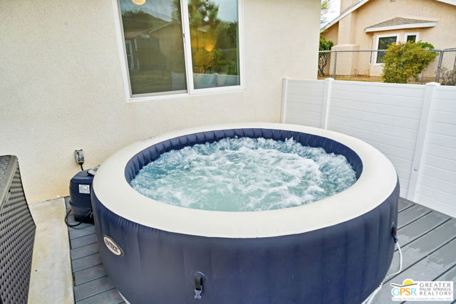 57745 San Tropeze Drive, Yucca Valley CA: https://media.crmls.org/mediaz/cf7cc622-d0da-450f-9510-b82a754f0cf3.jpg