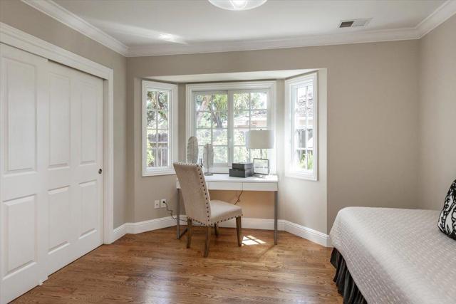 32 N El Monte Avenue, Los Altos CA: https://media.crmls.org/mediaz/cf7cfd08-a8e3-47bc-a5ee-bb3461df5e73.jpg