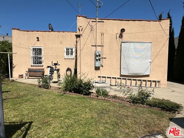1179 N Berendo Street, Los Angeles CA: https://media.crmls.org/mediaz/cf7d61eb-181c-4070-a84e-a8a379758167.jpg