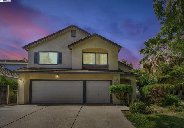 840 Menay Dr, Tracy CA: https://media.crmls.org/mediaz/cf7db617-1885-4602-b2a0-d590812b9197.jpg