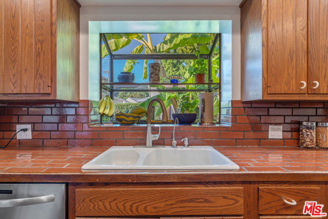 Drew Fenton | 11806 Bellagio Road Los Angeles CA | MLS: 7579537 Drew Fenton | 11806 Bellagio Road Los Angeles CA | MLS: 7579537