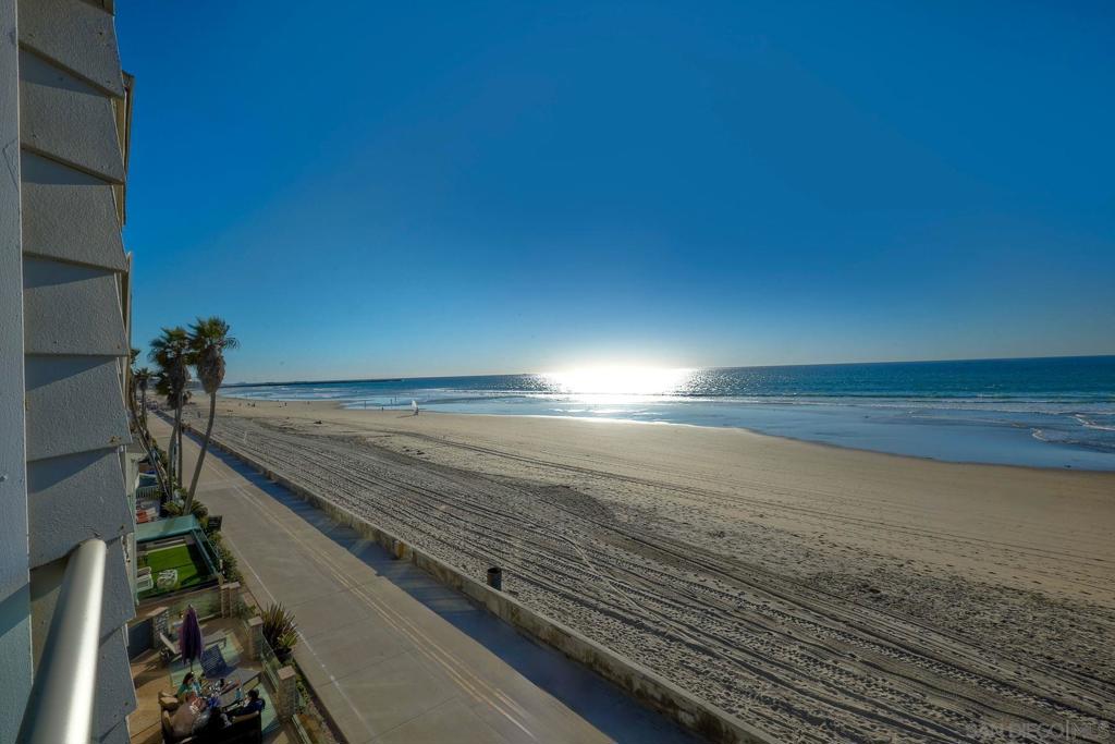 3285 Ocean Front Walk #7