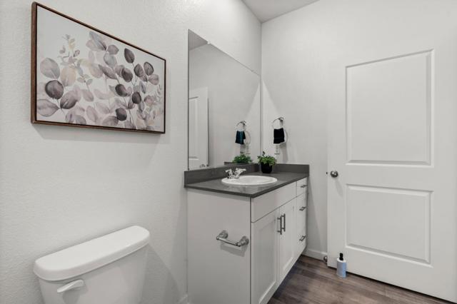 1340 Crimson Place, Manteca CA: https://media.crmls.org/mediaz/cf7e83fa-a328-4c26-b967-08164ebb6826.jpg
