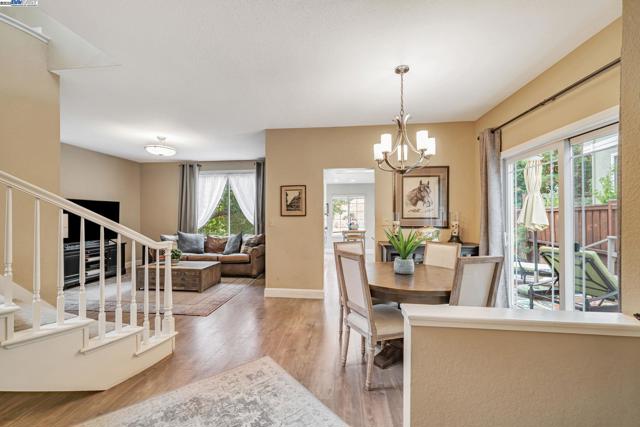 47 Summer Hill Court, Danville CA: https://media.crmls.org/mediaz/cf7e85d1-0730-4445-9163-9dca66aac5a0.jpg