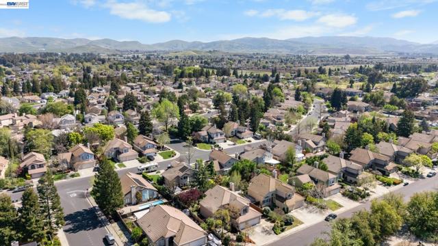 Image 38 of 40 For 912 Loyola Way