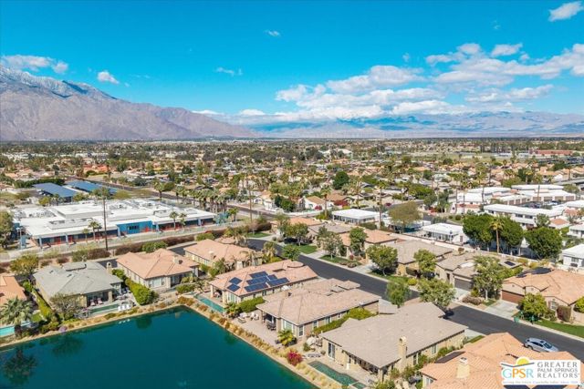 109 Shoreline Drive, Rancho Mirage CA: https://media.crmls.org/mediaz/cf7f2f49-139f-44e7-bc10-5661dfd3ec9c.jpg