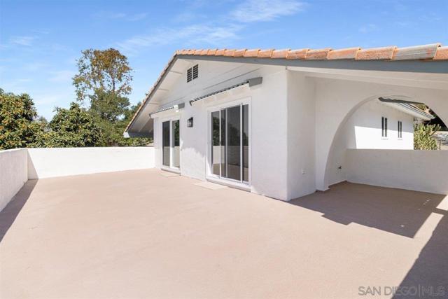 1756 Alhudson Dr, Escondido CA: https://media.crmls.org/mediaz/cf7fd667-0b2b-4688-9a8a-3cf7bb7e7836.jpg