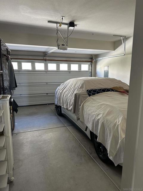 1390 SANTA VICTORIA Rd, Chula Vista CA: https://media.crmls.org/mediaz/cf80184a-6039-43c3-a623-1a41158b90ed.jpg