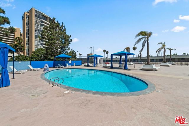 4316 Marina City Drive, Marina del Rey CA: https://media.crmls.org/mediaz/cf807155-f616-4559-aae8-ba949415be79.jpg