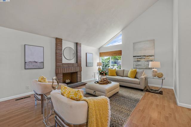 Image 7 of 42 For 45421 Parkmeadow Dr