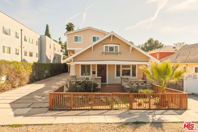 6178 Aldama Street, Los Angeles CA: https://media.crmls.org/mediaz/cf810232-6421-4164-a3c1-c69209e09f92.jpg
