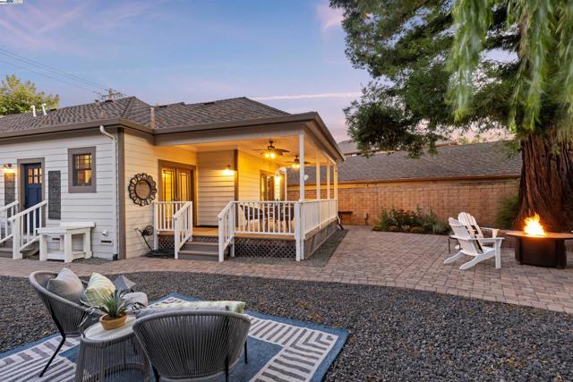 4463 Pleasanton Ave, Pleasanton CA: https://media.crmls.org/mediaz/cf816f48-5780-4ddb-8401-d818871fd3ed.jpg