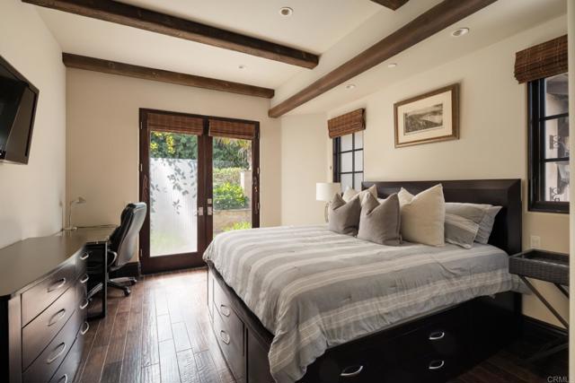 6565 Calle Reina, Rancho Santa Fe CA: https://media.crmls.org/mediaz/cf81b52a-175d-40c9-8282-26312a66fb3c.jpg