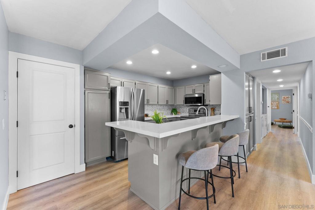 3930 Centre St - photo 10