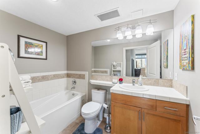 850 Beech Street, San Diego CA: https://media.crmls.org/mediaz/cf823fee-7967-4099-8ee0-cdc7d5452728.jpg
