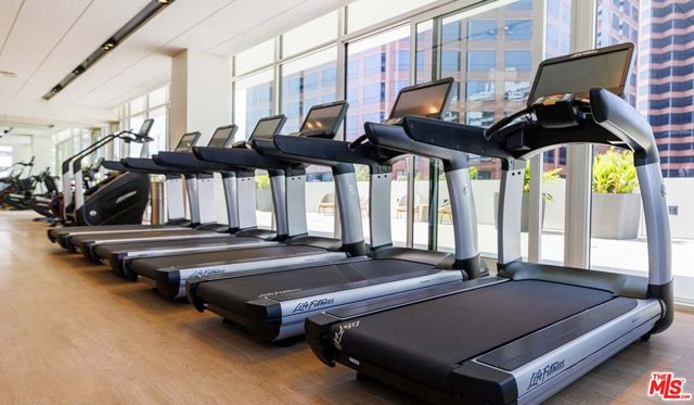 11750 Wilshire Boulevard, Los Angeles CA: https://media.crmls.org/mediaz/cf833a9c-6e8a-48bd-86d9-6dfdab4580b5.jpg
