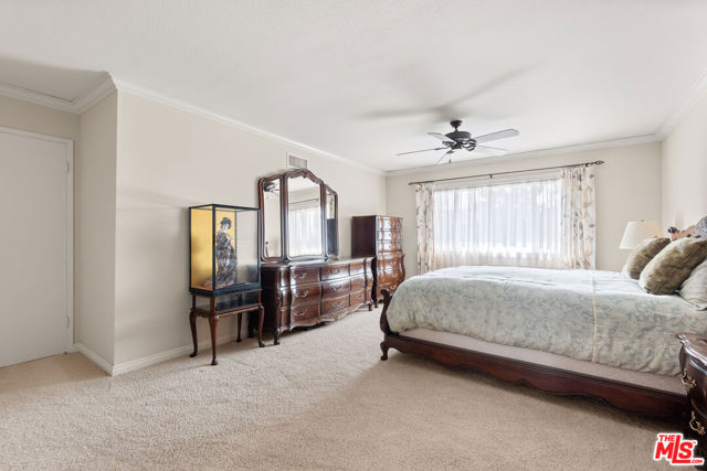 17992 Huntington Circle, Villa Park CA: https://media.crmls.org/mediaz/cf83b9e8-dcd3-49cc-a7aa-04ab8485288b.jpg
