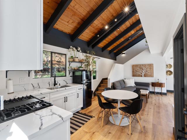 20790 Fortuna Del Norte, Escondido CA: https://media.crmls.org/mediaz/cf8493f9-327a-4e56-aa82-c5ba01556392.jpg