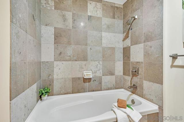 700 W E St, San Diego CA: https://media.crmls.org/mediaz/cf87bbc7-5700-402c-bf6f-67e2e048fb76.jpg