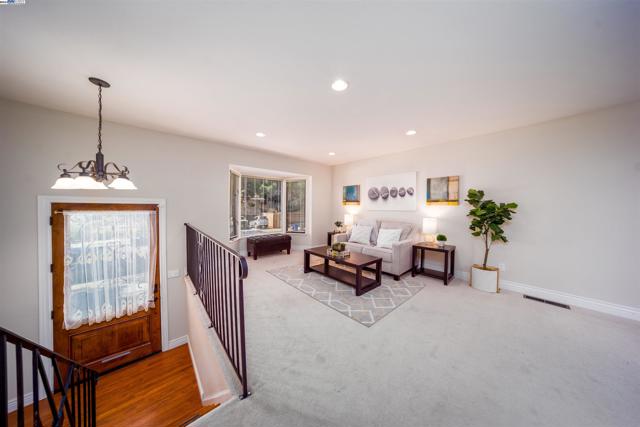 Image 22 of 52 For 4636 Serra Ave