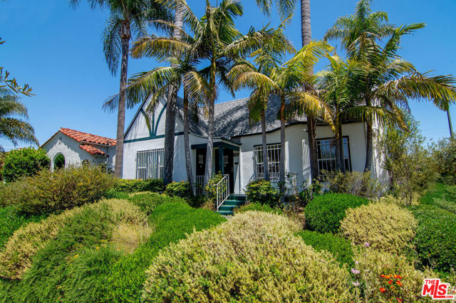 500 N Alta Vista Boulevard, Los Angeles CA: https://media.crmls.org/mediaz/cf887d24-1690-4be6-985f-cba495ca503e.jpg