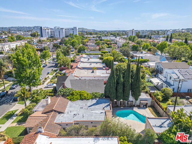 1147 S Point View Street, Los Angeles CA: https://media.crmls.org/mediaz/cf893028-f5bb-478e-8432-950681a0b411.jpg