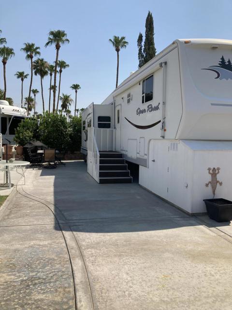 69411 Ramon Road, Cathedral City CA: https://media.crmls.org/mediaz/cf8939c1-e1a2-49af-95d8-260a905d57c2.jpg