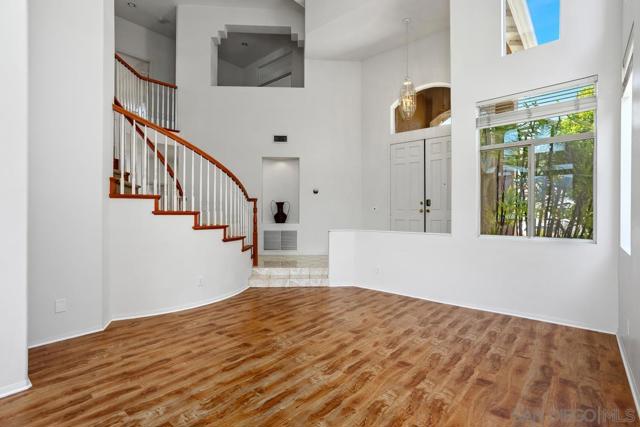757 Marigold Way, San Marcos CA: https://media.crmls.org/mediaz/cf89b488-3103-434c-b2fa-4cf336c8afb5.jpg