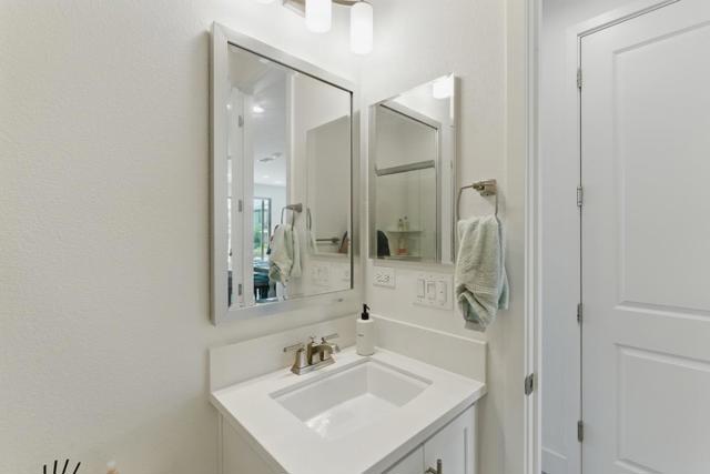 1122 S Morning Glory Drive, Mountain House CA: https://media.crmls.org/mediaz/cf8c1de6-c494-4b94-b72c-bf88afc691b2.jpg