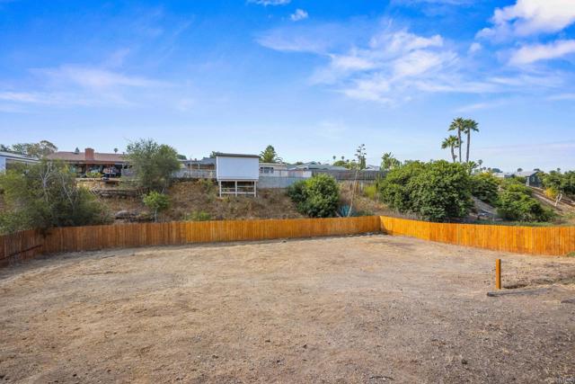 6681 Macarthur Drive, Lemon Grove CA: https://media.crmls.org/mediaz/cf8c7c03-caf1-40bc-aba8-7e99eb3ee099.jpg