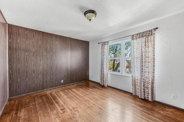 2537 Lessley Avenue, Castro Valley CA: https://media.crmls.org/mediaz/cf8da59d-63c2-4b02-8125-c2c83ad38aaa.jpg