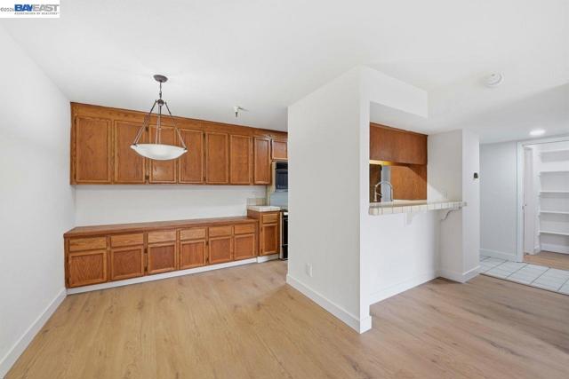 Image 16 of 37 For 1400 Carpentier St  315