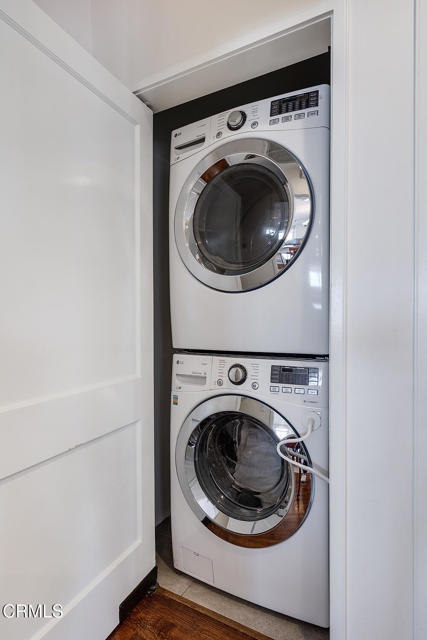 185 Glen Summer Road, Pasadena CA: https://media.crmls.org/mediaz/cf8e0444-0d16-4322-aa10-2b48a847c6d0.jpg