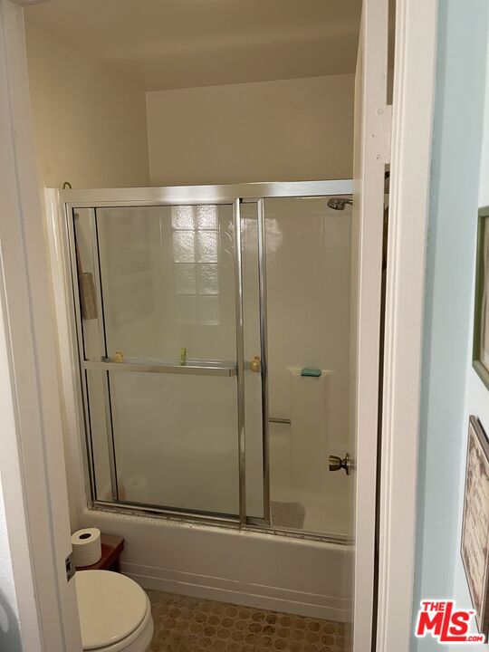 3307 Raintree Circle photo 3