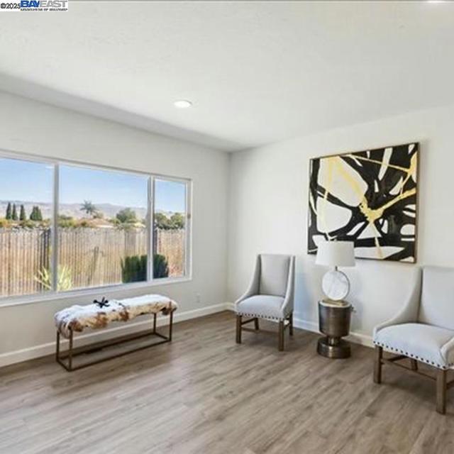 3184 Waugh Place, Fremont CA: https://media.crmls.org/mediaz/cf901b65-1dd4-4a4c-a7e6-6c4cb1f1b4fc.jpg