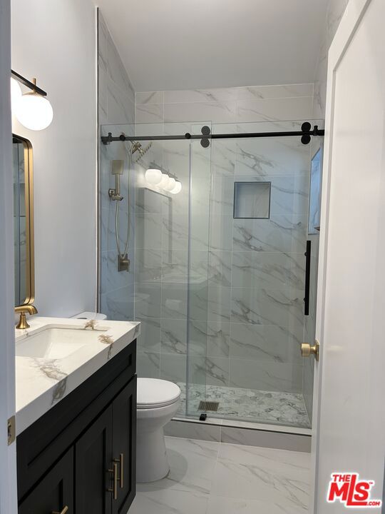 17209 Keswick Street, Lake Balboa CA: https://media.crmls.org/mediaz/cf902485-391e-4f57-b07b-4b7aff68096c.jpg