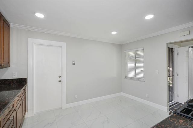 7684 Meadowbrook Ct, San Diego CA: https://media.crmls.org/mediaz/cf9027c0-dcf9-43ca-a333-f71dbbc2d1e6.jpg