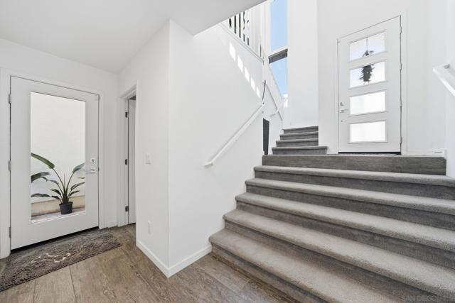 8337 Summit way, San Diego CA: https://media.crmls.org/mediaz/cf904c6c-3afb-4c23-8227-4edd3a2e391e.jpg