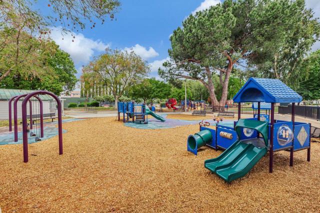 758 Pearlwood Way, San Jose CA: https://media.crmls.org/mediaz/cf906678-86ec-447d-85a5-8c941327fe97.jpg