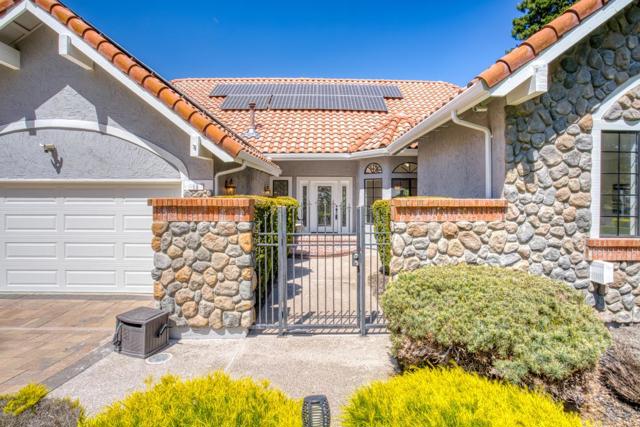 18 Foothill Place, Pleasanton CA: https://media.crmls.org/mediaz/cf91f6b6-cef3-47d4-ba17-c6f2cbea7b07.jpg