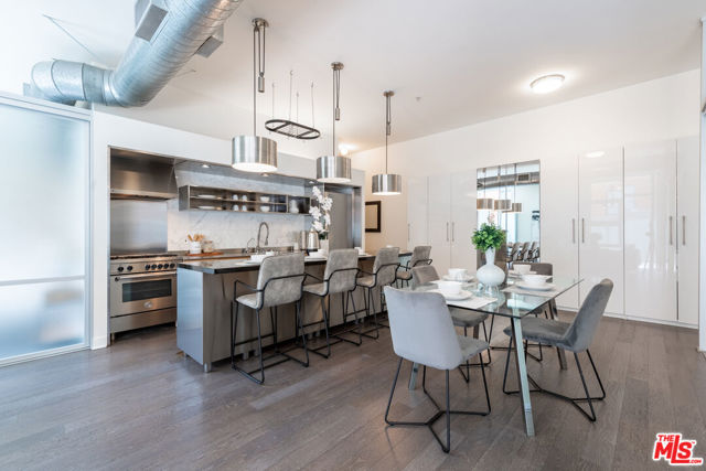 4080 Glencoe Avenue, Marina del Rey CA: https://media.crmls.org/mediaz/cf92b9e0-0496-4cad-a396-936bf15620a4.jpg