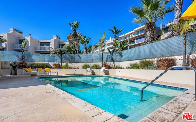7301 Vista Del Mar, Playa del Rey CA: https://media.crmls.org/mediaz/cf92dfc0-02bd-4e3a-b931-b1ff64fbfaa5.jpg