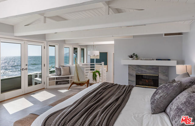 1448 Nathan Lane, Ventura CA: https://media.crmls.org/mediaz/cf931d8f-85dc-4ced-b03a-de986df446f5.jpg