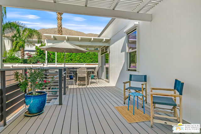 112 Pali Drive, Palm Springs CA: https://media.crmls.org/mediaz/cf94163d-8f19-46db-bb8d-8fa2c7418cf5.jpg