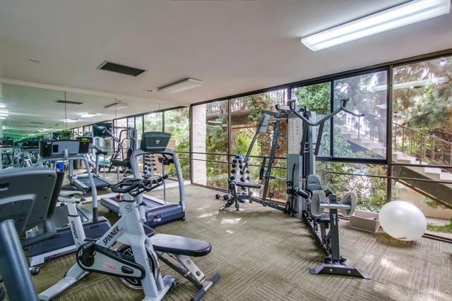 2500 Torrey Pines Rd, La Jolla CA: https://media.crmls.org/mediaz/cf9421e7-aa59-47d3-b61b-a58b1e6def72.jpg